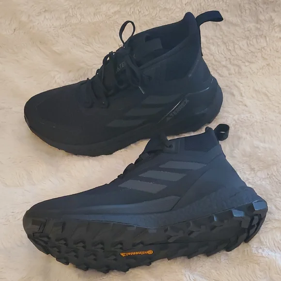 NWT Mens Adidas Terrex Free Hiker 2 GTX Black Hiking Boots Size 8.5 - Picture 1 of 9
